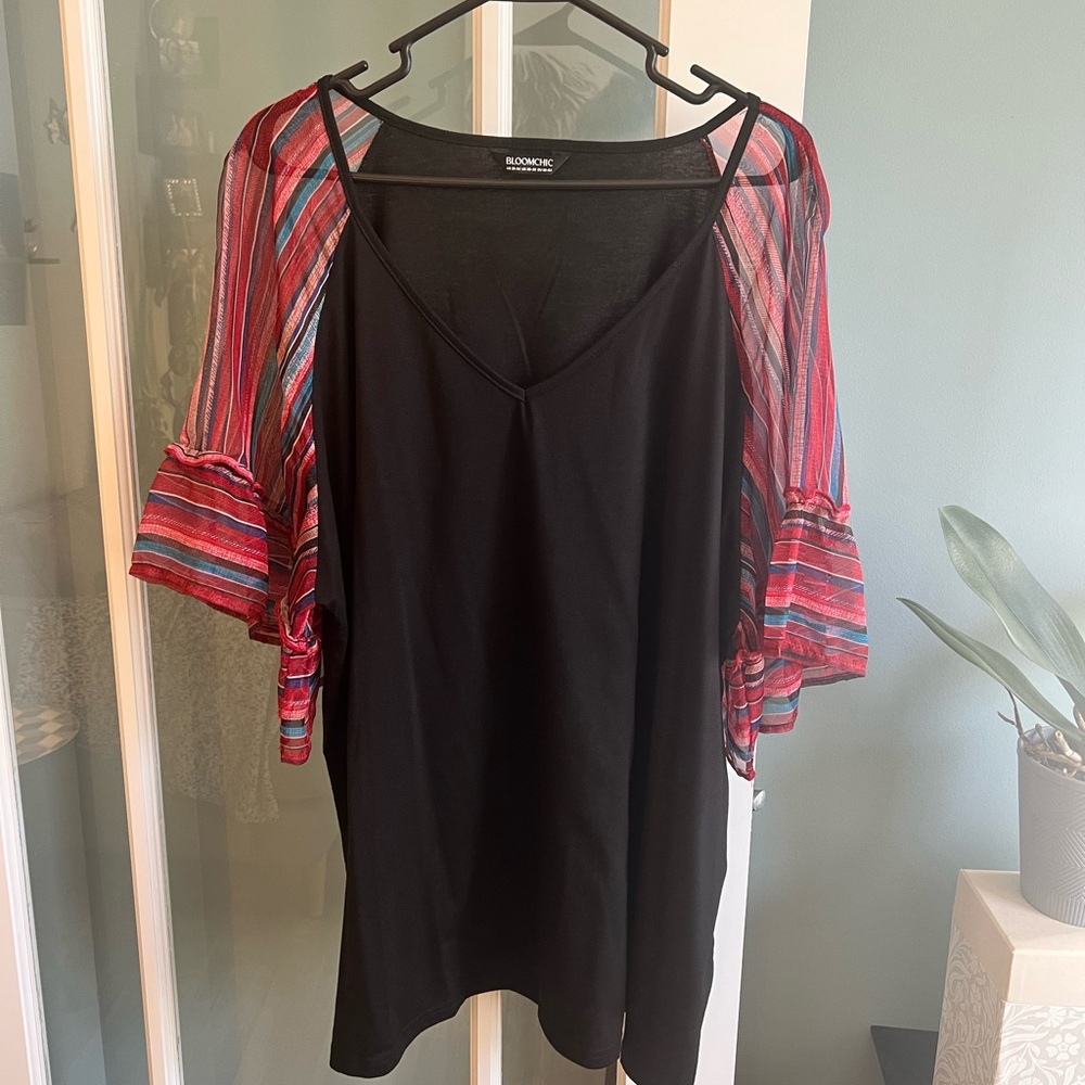 BloomChic Black Top with Red Striped Flowy Sleeves